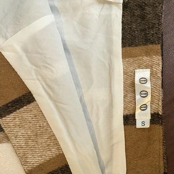 Elegant Plaid Mini Skirt in Tan and Black - Picture 6 of 7